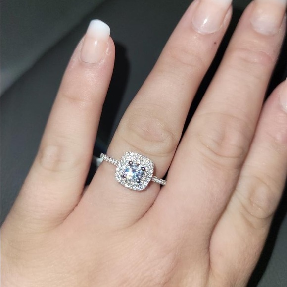 Gave $180 for it, would like to get some money back. Comes with tags. - Picture 2 of 6